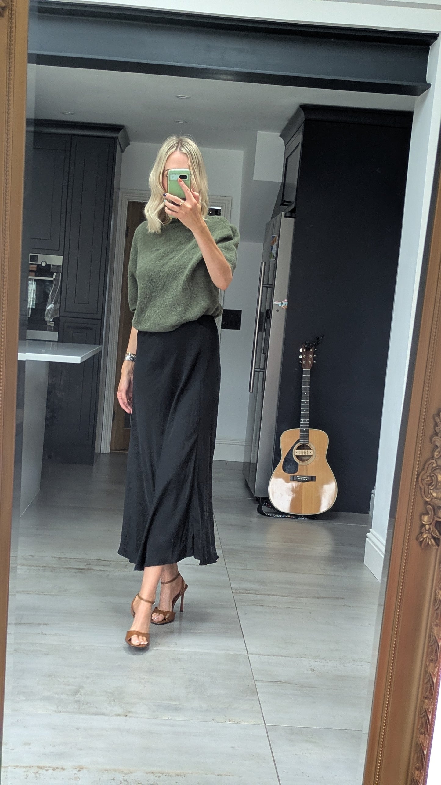 Silk blend midi skirt - black